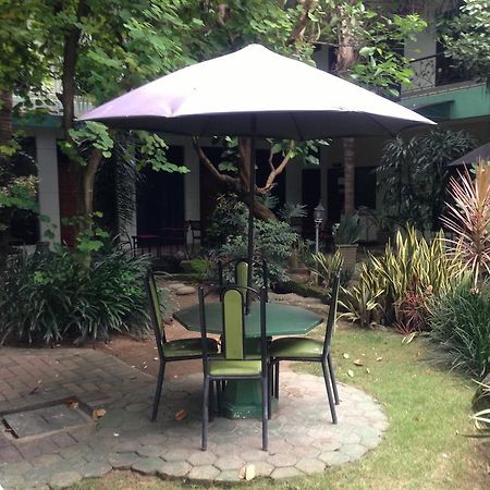 Global Inn Keluarga Sedati Exterior foto